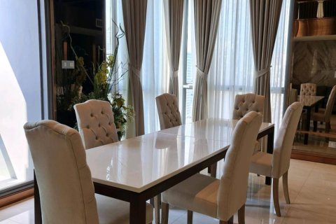 Condominio de 4 dormitorios en Bangkok, Tailandia № 173016 - foto 3