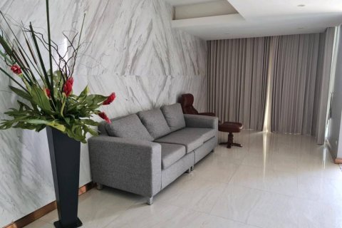 Condominio de 4 dormitorios en Bangkok, Tailandia № 173016 - foto 2