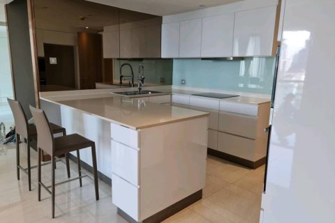 Condominio de 4 dormitorios en Bangkok, Tailandia № 173016 - foto 4