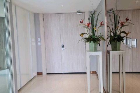 Condominio de 4 dormitorios en Bangkok, Tailandia № 173016 - foto 7