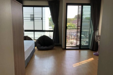 Adosado de 4 dormitorios en Bangkok, Tailandia № 173012 - foto 6