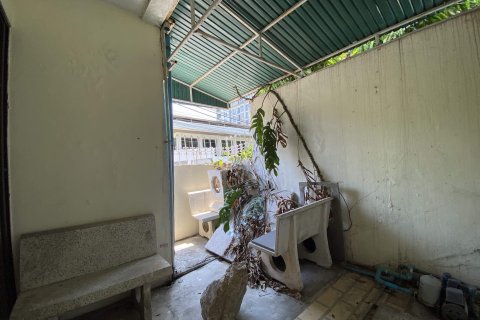 Adosado de 4 dormitorios en Khlong Toei, Bangkok, Tailandia № 140159 - foto 17