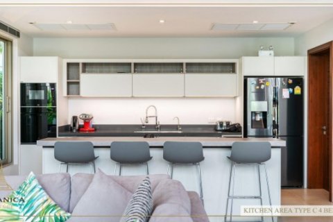 Chalet de 4 dormitorios en Layan Beach, Tailandia № 191207 - foto 3