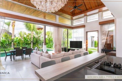 Chalet de 4 dormitorios en Layan Beach, Tailandia № 191207 - foto 4