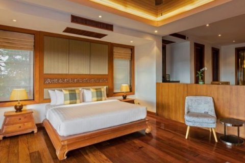 Chalet de 5 dormitorios en Surin Beach, Tailandia № 191210 - foto 15
