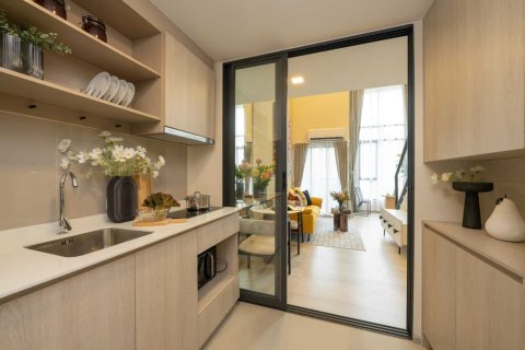 Condo in Thonburi, Bangkok, Thailand, 2 bedrooms  № 222395 - photo 8