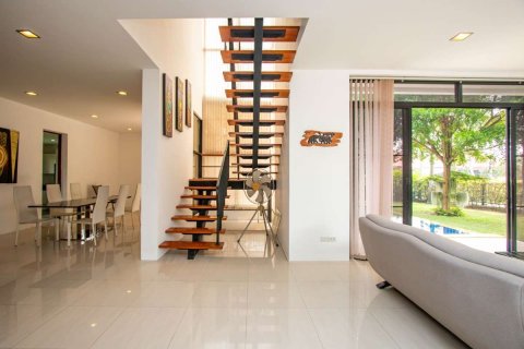 Chalet de 3 dormitorios en Chiang Mai, Tailandia № 175566 - foto 14
