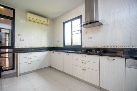 Chalet de 3 dormitorios en Chiang Mai, Tailandia № 175566 - foto 12