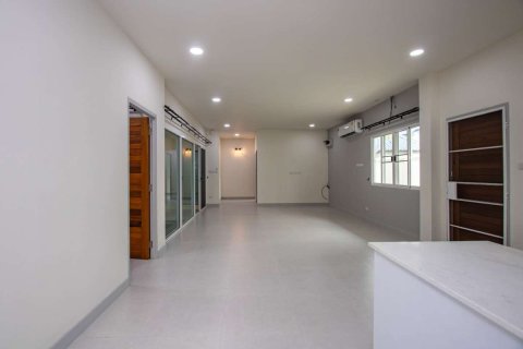 Casa de 3 dormitorios en Chiang Mai, Tailandia № 175567 - foto 7