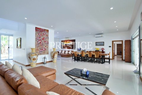 บ้านในพัทยา, ประเทศไทย 5 ห้องนอน № 198592 - รูปถ่าย 3