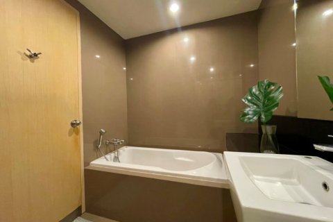 Condominio de 2 dormitorios en Bangkok, Tailandia № 135341 - foto 11