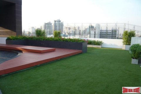 Apartamento de 1 dormitorio en Bangkok, Tailandia № 202702 - foto 4