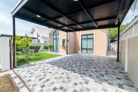Casa de 3 dormitorios en Pattaya, Tailandia № 152478 - foto 15