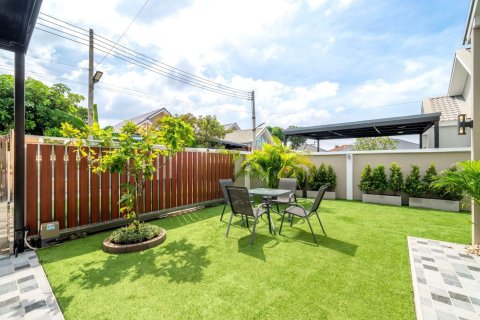 Casa de 3 dormitorios en Pattaya, Tailandia № 152478 - foto 12