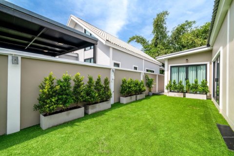 Casa de 3 dormitorios en Pattaya, Tailandia № 152478 - foto 11