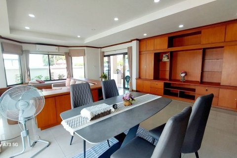 House in Pattaya, Thailand 3 bedrooms № 152477 - photo 7