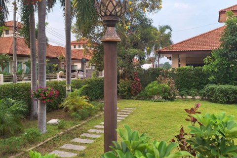 House in Pattaya, Thailand 3 bedrooms № 152477 - photo 6