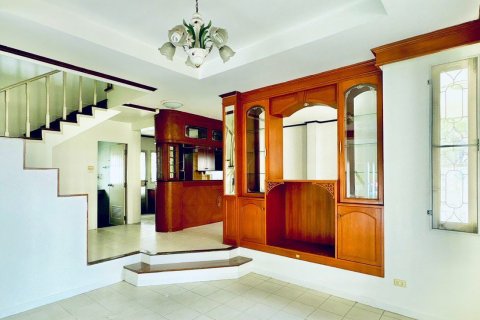 Haus in Pattaya, Thailand 4 Schlafzimmer № 152480 - Foto 19