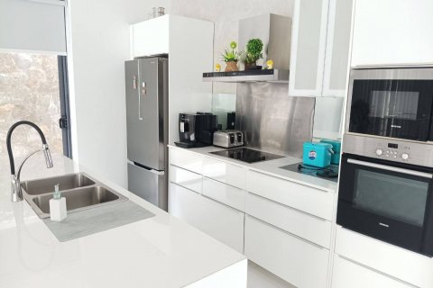Casa de 3 dormitorios en Ko Samui, Tailandia № 75310 - foto 7