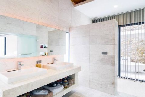 Casa de 3 dormitorios en Ko Samui, Tailandia № 75310 - foto 16