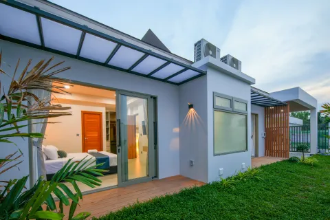Chalet de 3 dormitorios en Phuket, Tailandia № 146454 - foto 8