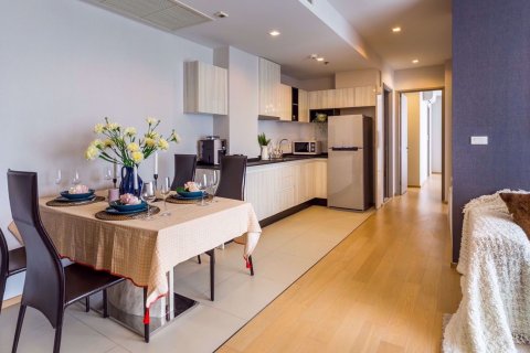Condominio de 2 dormitorios en Watthana, Bangkok, Tailandia № 48041 - foto 13