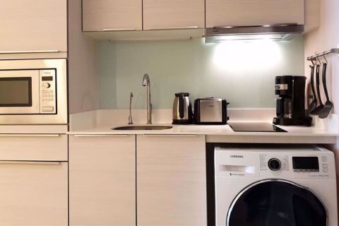 Condominio de 1 dormitorio en Watthana, Bangkok, Tailandia № 48045 - foto 3