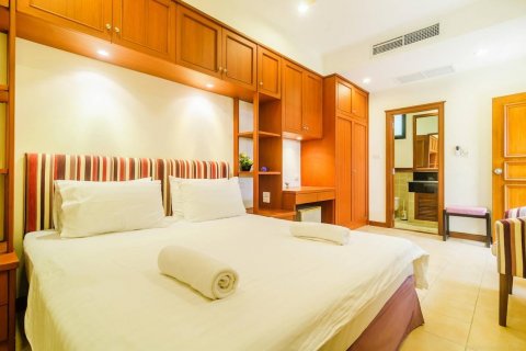 Casa de 4 dormitorios en Bang Tao, Tailandia № 3315 - foto 18