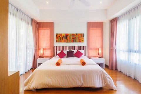 Casa de 4 dormitorios en Bang Tao, Tailandia № 3315 - foto 23