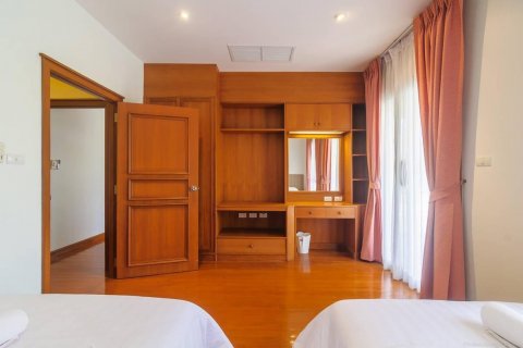 Casa de 4 dormitorios en Bang Tao, Tailandia № 3315 - foto 22