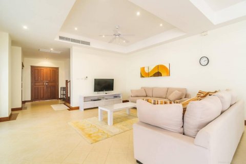 Casa de 4 dormitorios en Bang Tao, Tailandia № 3315 - foto 11