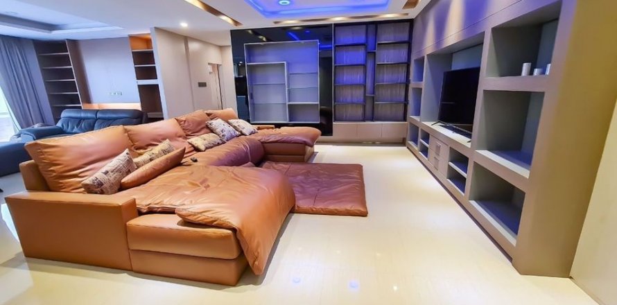 Condo in Watthana, Bangkok, Thailand, 2 bedrooms № 47599
