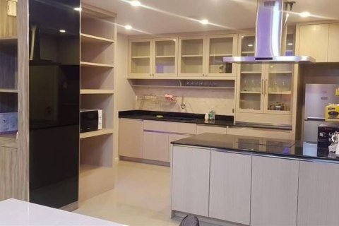 Condo in Watthana, Bangkok, Thailand, 2 bedrooms № 47599 - photo 3