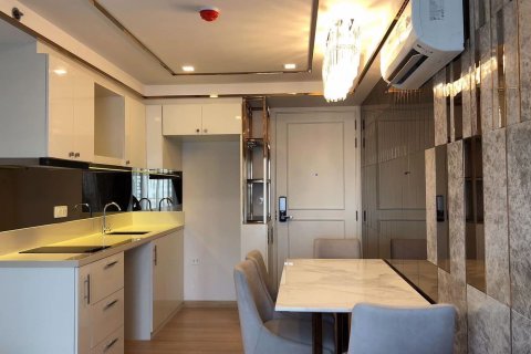 Condominio de 2 dormitorios en Bang Khen, Bangkok, Tailandia № 47601 - foto 2
