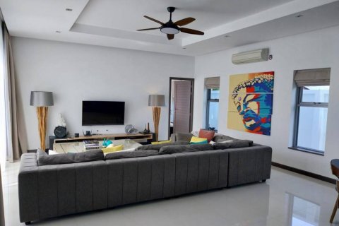 Chalet de 4 dormitorios en Phuket, Tailandia № 117380 - foto 7