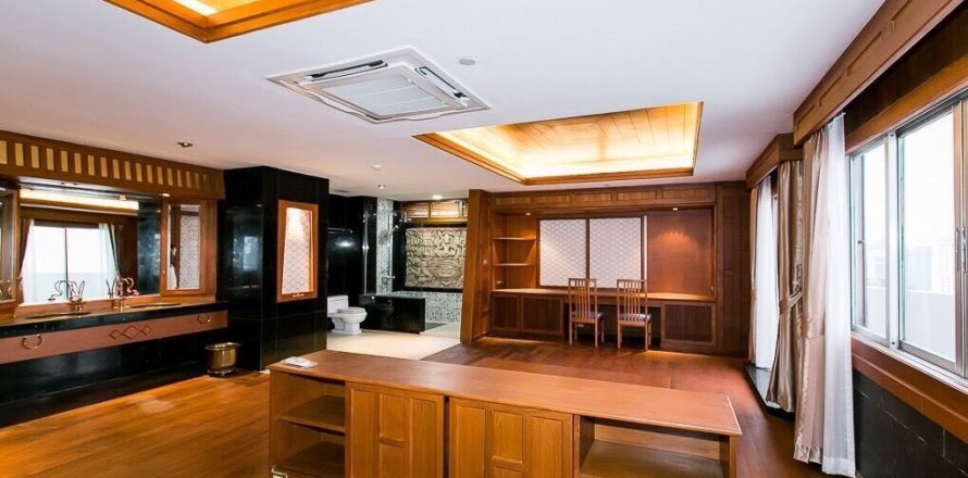 Condominio de 2 dormitorios en Bangkok, Tailandia № 143034