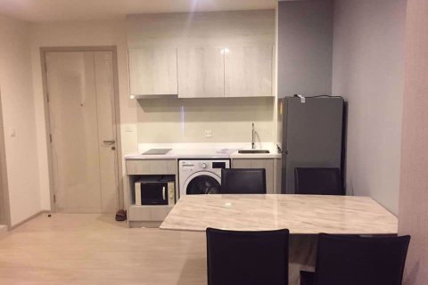 Condominio de 2 dormitorios en Bangkok, Tailandia en Life Sukhumvit 48  № 50899