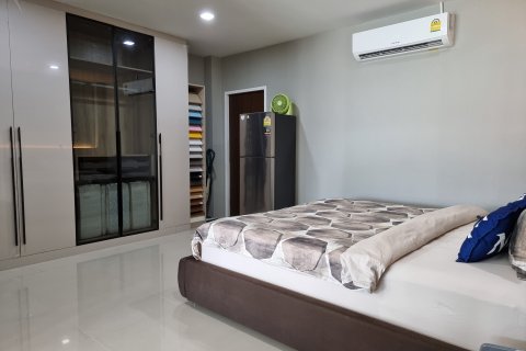 Adosado de 2 dormitorios en Hua Hin, Tailandia № 167666 - foto 11