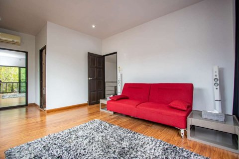 Casa de 3 dormitorios en Chiang Mai, Tailandia № 133391 - foto 16