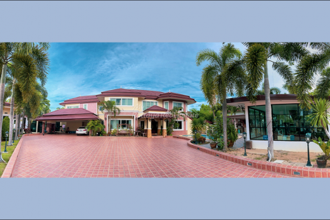 Casa de 5 dormitorios en Bang Lamung, Tailandia № 71675
