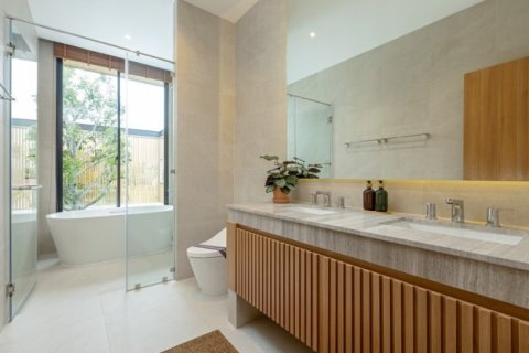 Chalet de 5 dormitorios en Chalong, Tailandia № 191082 - foto 16