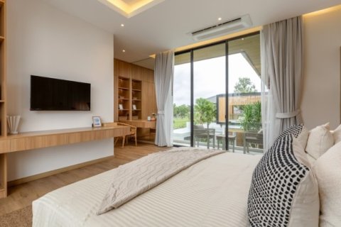 Chalet de 5 dormitorios en Chalong, Tailandia № 191082 - foto 18