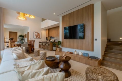 Chalet de 5 dormitorios en Chalong, Tailandia № 191082 - foto 10