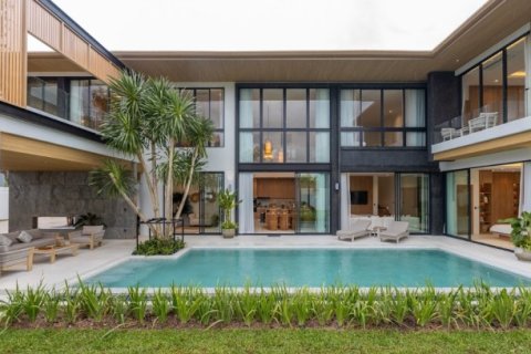 Chalet de 5 dormitorios en Chalong, Tailandia № 191082 - foto 2