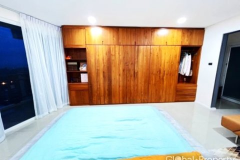 Condominio de 3 dormitorios en Pattaya, Tailandia № 113561 - foto 8