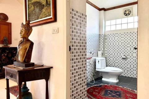 Casa de 6 dormitorios en Hang Dong, Tailandia № 155294 - foto 9