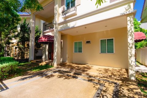 Chalet de 3 dormitorios en Cha-am, Tailandia № 155288 - foto 3