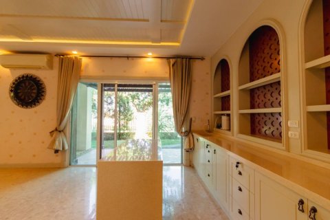 Chalet de 3 dormitorios en Cha-am, Tailandia № 155288 - foto 10