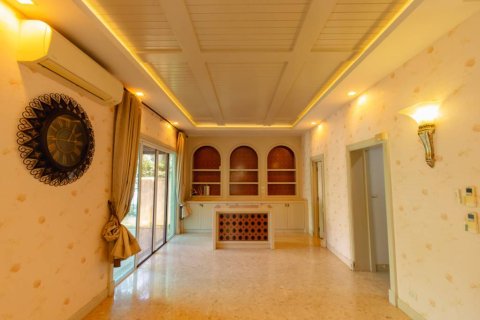 Chalet de 3 dormitorios en Cha-am, Tailandia № 155288 - foto 9