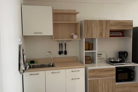 Condominio de 2 dormitorios en Khlong Toei, Bangkok, Tailandia № 173560 - foto 13